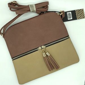NWT Crossbody Purse with Zip close